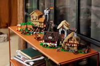 Medieval Town Square (3304+pcs)