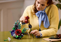 Dark Flower Arrangement (562+pcs)