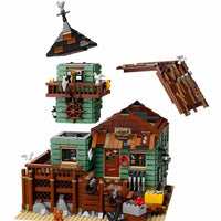 Old Fishing Store (2049+pcs)