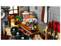 Old Fishing Store (2049+pcs)
