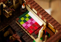 Hocus Pocus: The Sanderson Sisters' Cottage (2316+pcs)