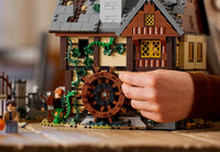 Hocus Pocus: The Sanderson Sisters' Cottage (2316+pcs)