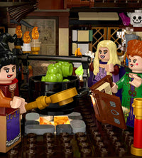 Hocus Pocus: The Sanderson Sisters' Cottage (2316+pcs)