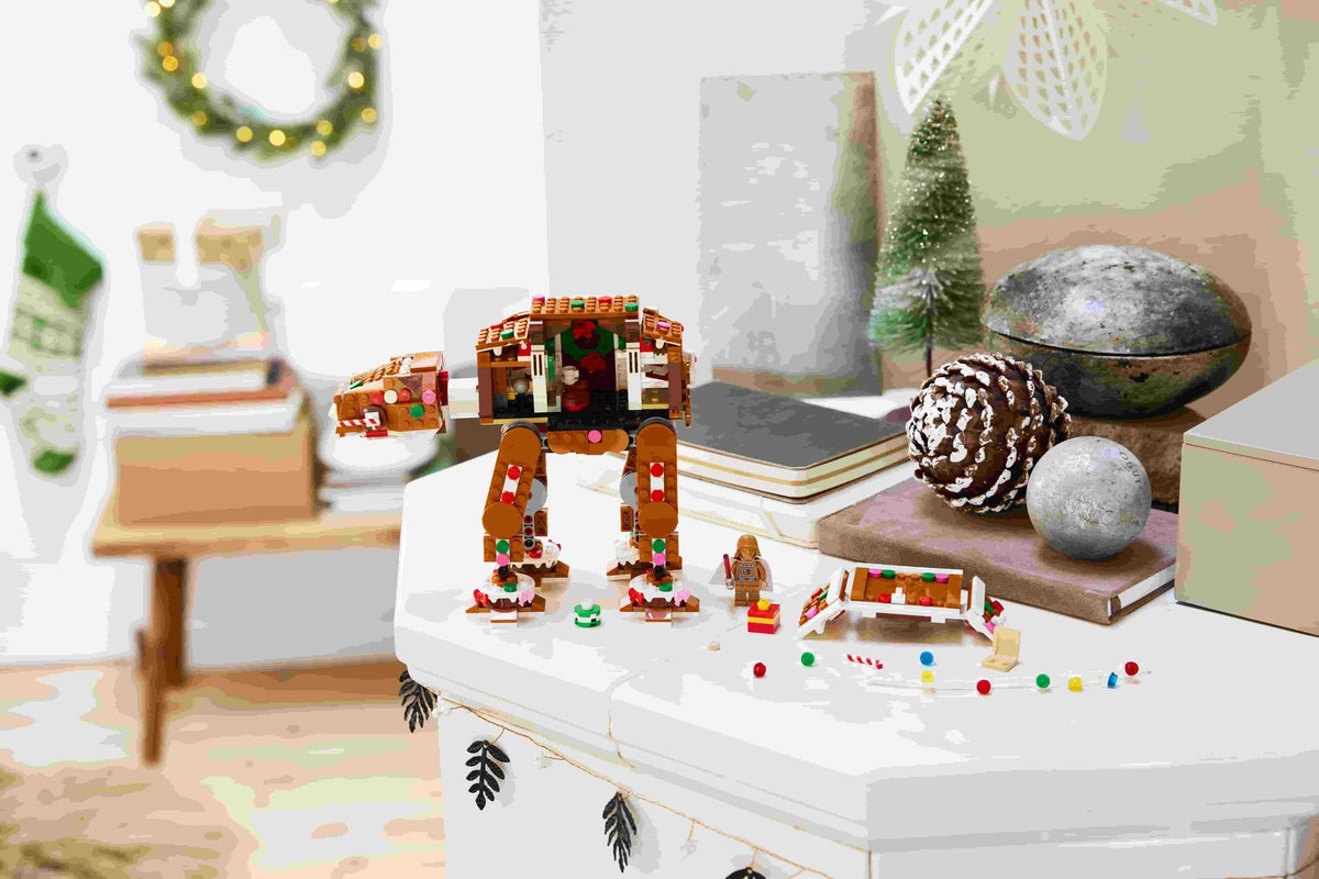 Gingerbread AT-AT Walker (697+pcs)