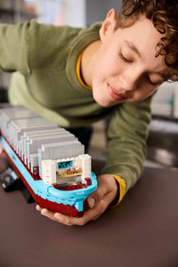 Maersk Dual-Fuel Container Vessel (1516+pcs)