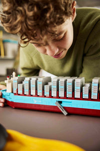 Maersk Dual-Fuel Container Vessel (1516+pcs)