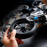 BMW M 1000 RR (1920+pcs)