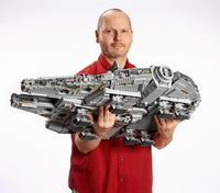 Millennium Falcon (7541+pcs)