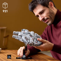 Millennium Falcon (921+pcs)
